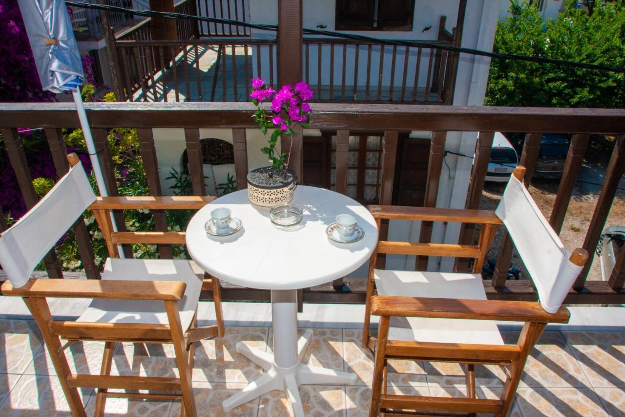 Aris Junior Studios Neo Klima Skopelos Екстериор снимка