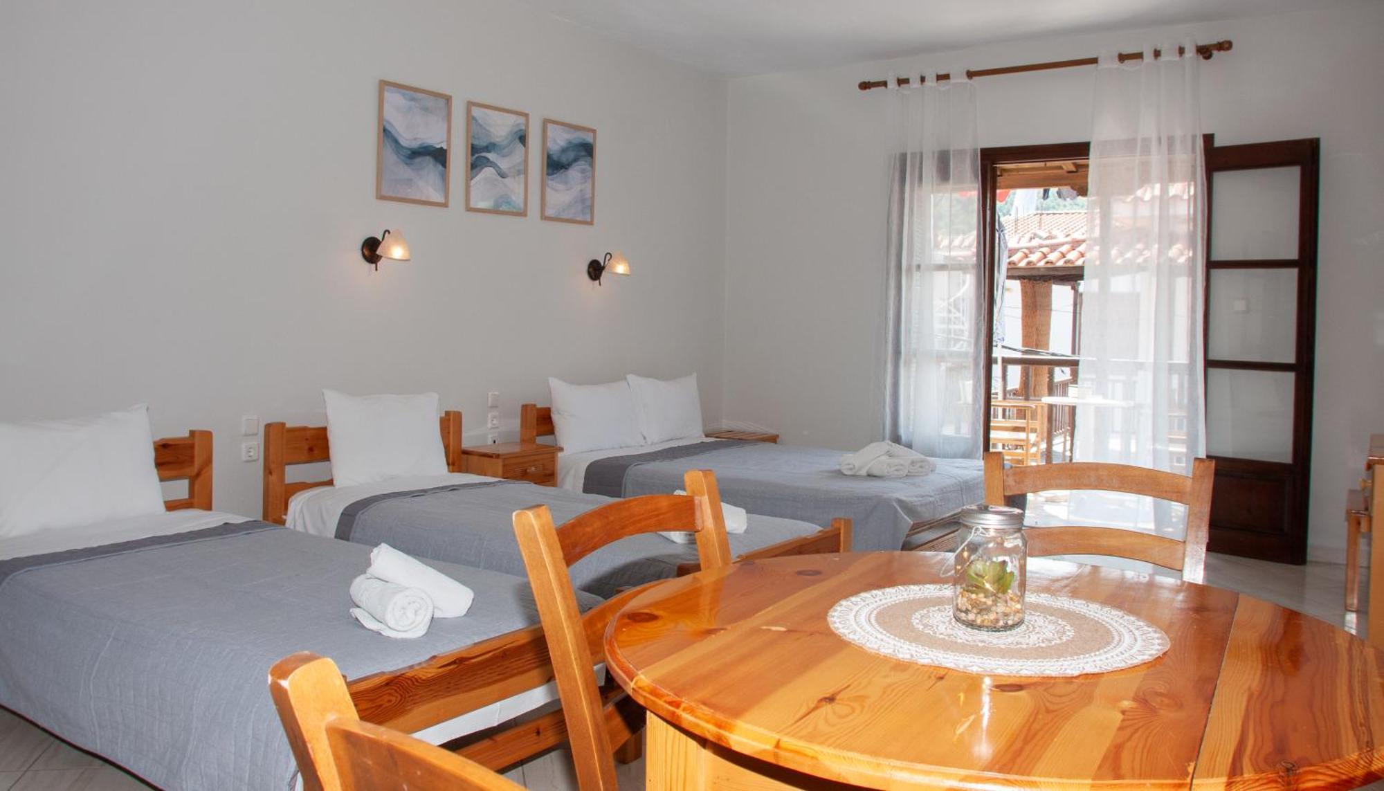 Aris Junior Studios Neo Klima Skopelos Екстериор снимка
