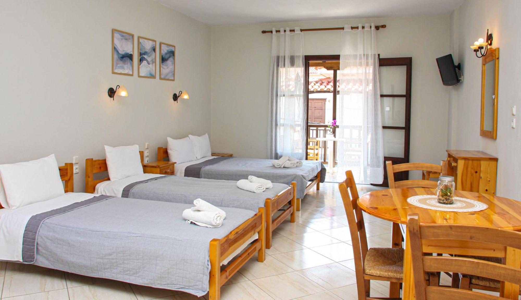 Aris Junior Studios Neo Klima Skopelos Екстериор снимка
