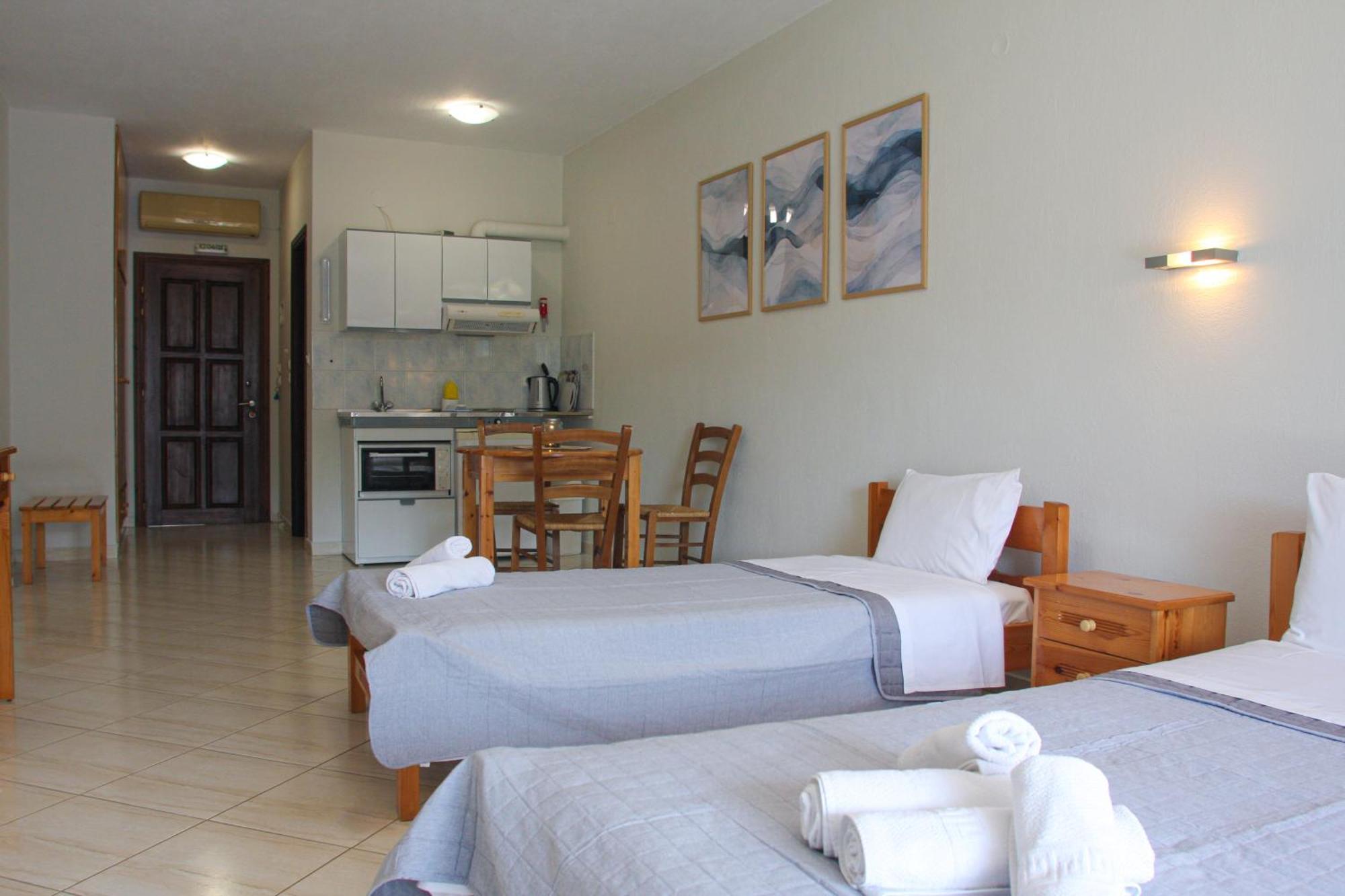 Aris Junior Studios Neo Klima Skopelos Екстериор снимка